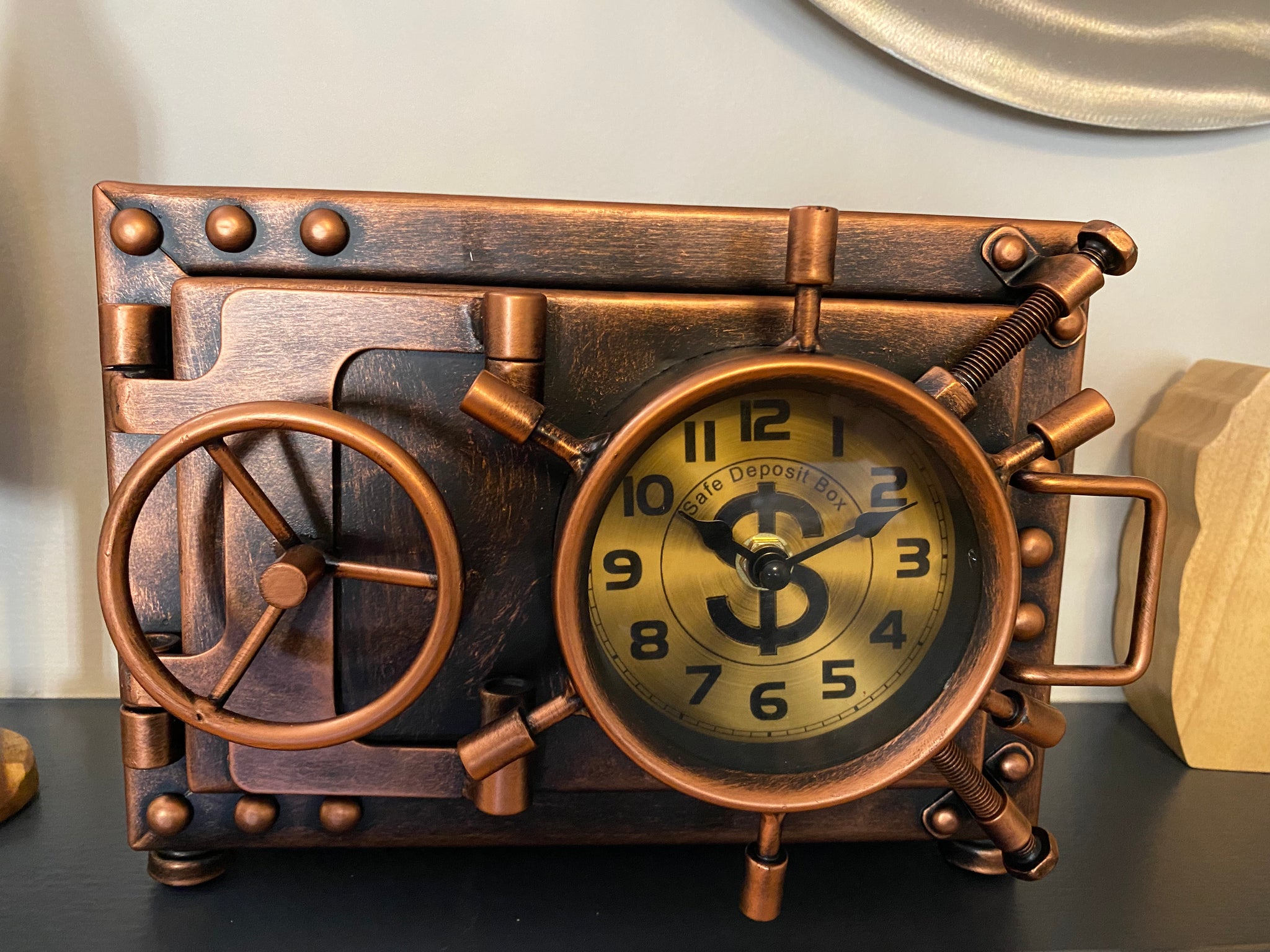 Table clock with Piggy Bank