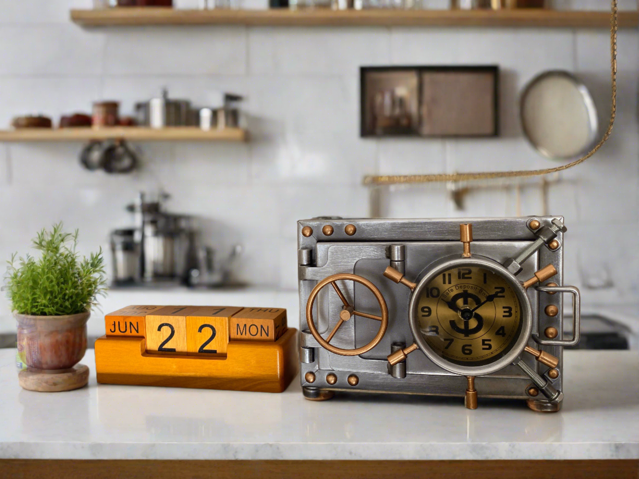 Table clock with Piggy Bank